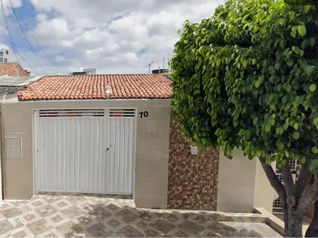 Casa 2 quartos e 1 banheiro, à venda, no bairro Alves de Souza em Paulo Afonso