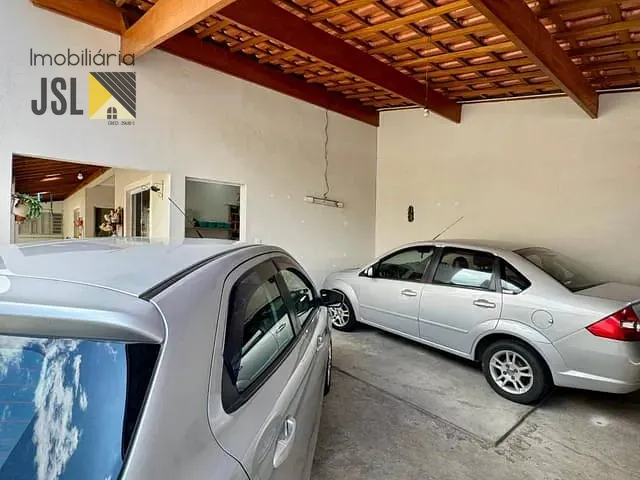 Casa com 250m² 3 quartos e 2 banheiros, à venda, no bairro Vila Antônio Augusto Luiz em Caçapava