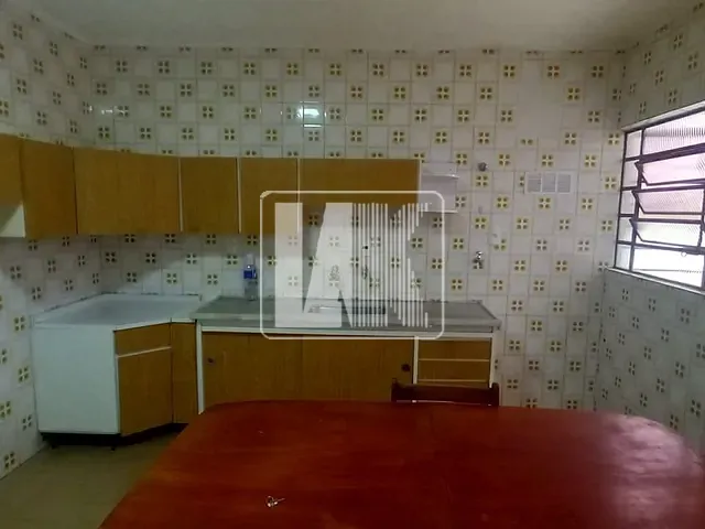 Casa com 250m² 3 quartos e 2 banheiros, à venda, no bairro Vila Aquilino em Santo André