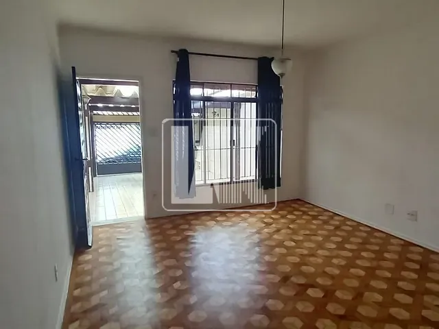 Casa com 250m² 3 quartos e 2 banheiros, à venda, no bairro Vila Aquilino em Santo André