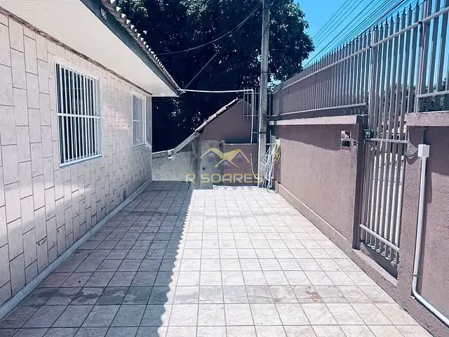 Casa com 323m² 5 quartos e 4 banheiros, à venda, no bairro Cachoeira em Araucária
