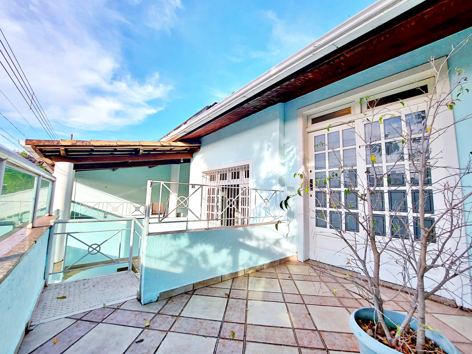 Casa à venda com 3 quartos, suíte, hidromassagem e espaço gourmet no Bairro Padre Eustáquio em Belo Horizonte-MG.