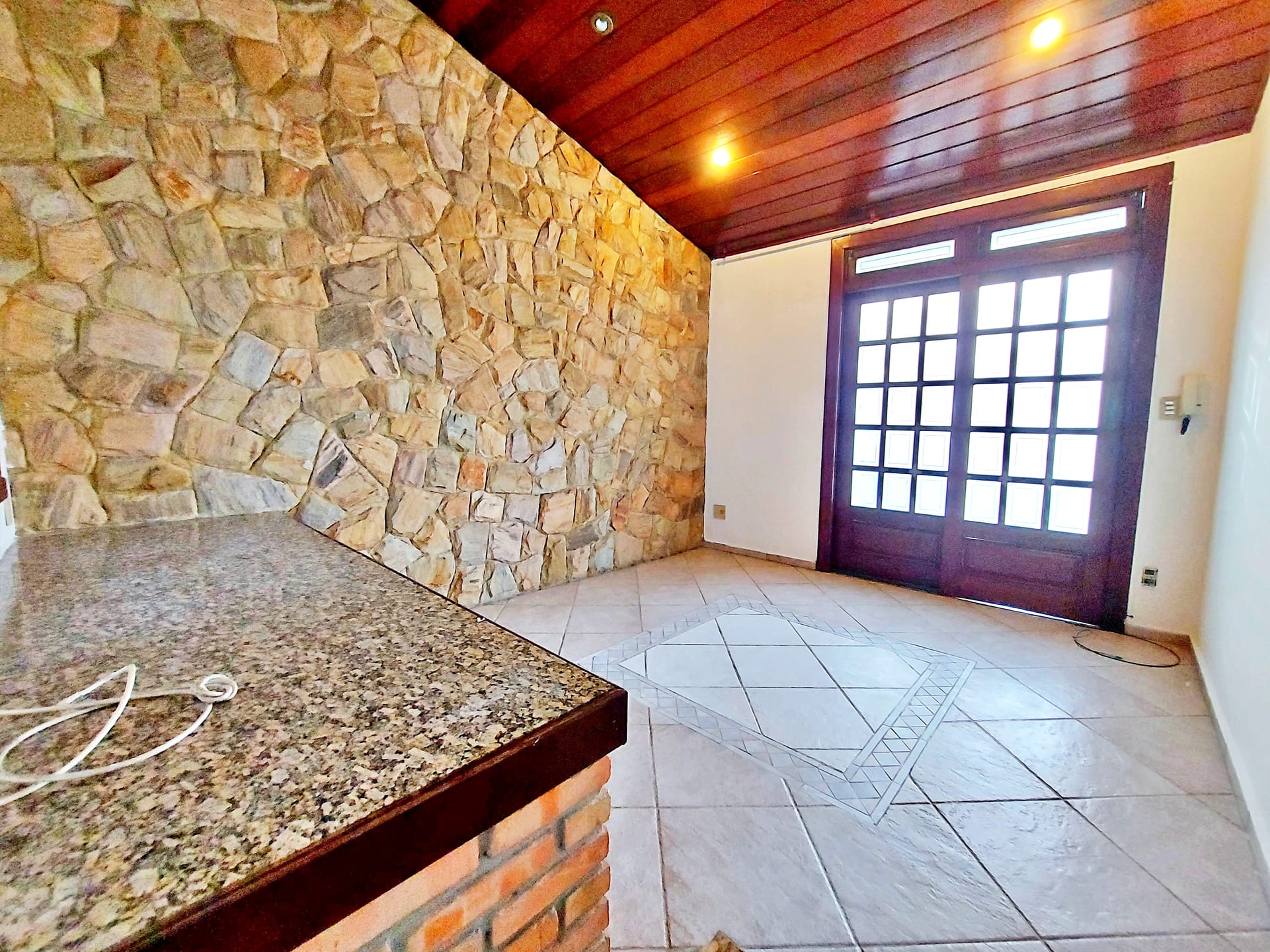 Casa à venda com 3 quartos, suíte, hidromassagem e espaço gourmet no Bairro Padre Eustáquio em Belo Horizonte-MG.