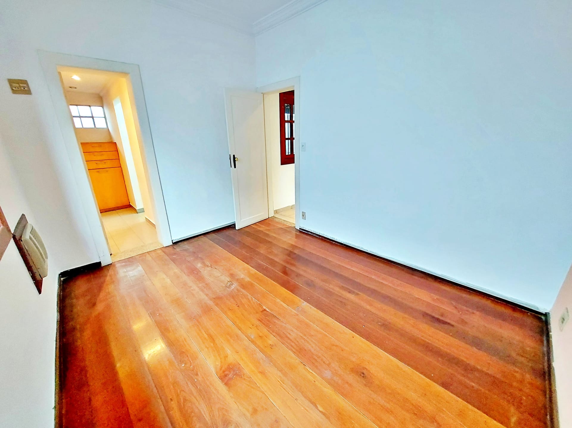 Casa à venda com 3 quartos, suíte, hidromassagem e espaço gourmet no Bairro Padre Eustáquio em Belo Horizonte-MG.