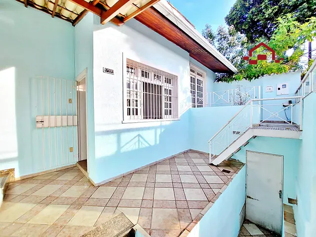 Casa com 242m² 3 quartos e 2 banheiros, à venda, no bairro Carlos Prates em Belo Horizonte