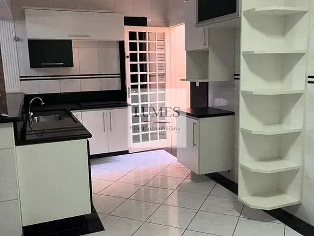 Casa com 150m² 3 quartos e 2 banheiros, à venda, no bairro Parque Nova Carioba em Americana