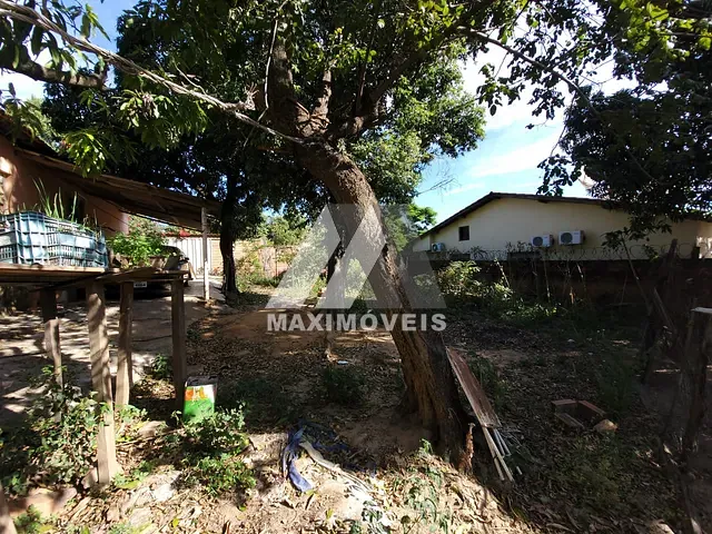 Terreno com 720m², à venda, no bairro Bela Vista em Araçuaí