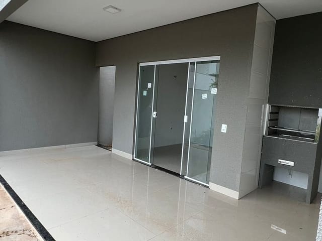 Casa com 300m² 2 quartos e 1 banheiro, à venda, no bairro Jardim Celeste em Sinop