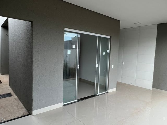 Casa com 300m² 2 quartos e 1 banheiro, à venda, no bairro Jardim Celeste em Sinop