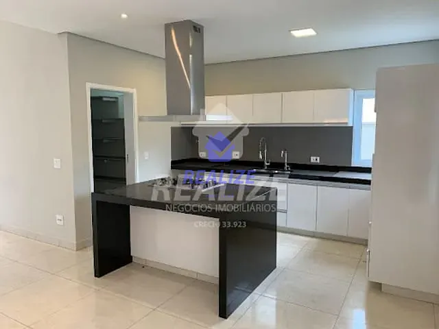 Casa com 450m² 3 quartos e 5 banheiros, à venda, no bairro Jardim Europa em Botucatu