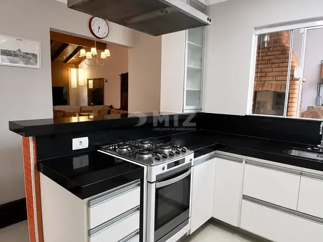 Casa 3 quartos e 3 banheiros, à venda, no bairro Vila São Luiz em Botucatu