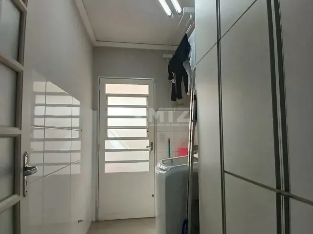 Casa 3 quartos e 3 banheiros, à venda, no bairro Vila São Luiz em Botucatu