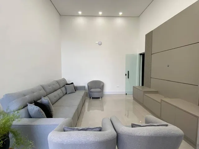 Casa com 500m² 3 quartos e 4 banheiros, à venda, no bairro Mediterrâneo em Londrina