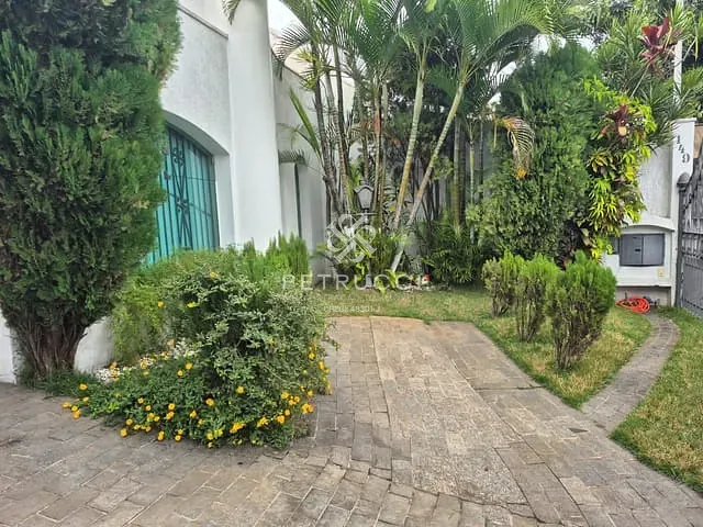 Casa com 187m² 4 quartos e 2 banheiros, à venda, no bairro Nova Gerty em São Caetano do Sul