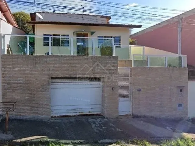 Casa com 93m² 3 quartos e 1 banheiro, à venda, no bairro Jardim Ipê em Poços de Caldas