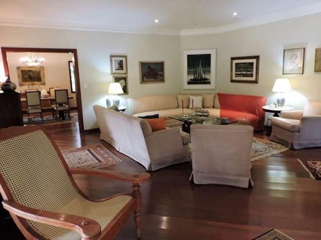 Casa com 447900m² 4 quartos e 5 banheiros, à venda, no bairro Vila Santo Antônio em Cotia