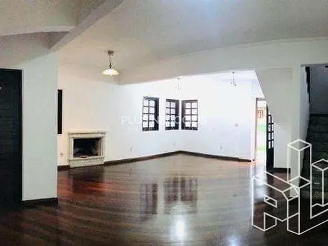 Casa com 300m² 4 quartos e 4 banheiros, à venda, no bairro Jardim São Carlos em Sorocaba