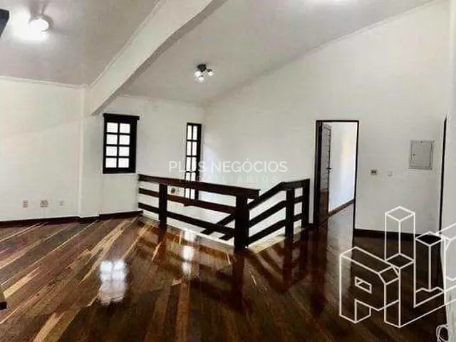 Casa com 300m² 4 quartos e 4 banheiros, à venda, no bairro Jardim São Carlos em Sorocaba