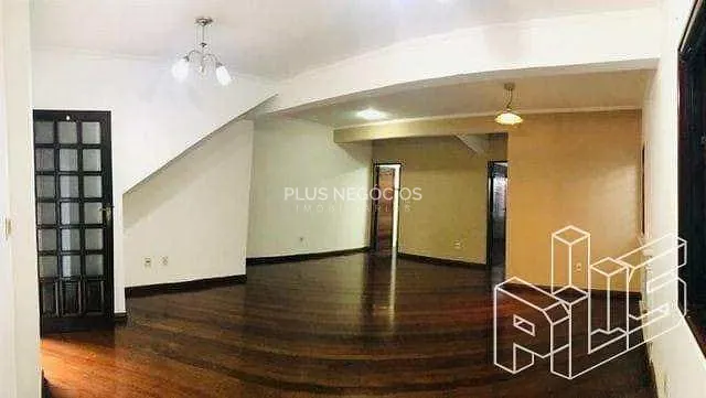 Casa, 4 quartos, 250 m² - Foto 1