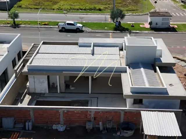 Casa 3 quartos e 5 banheiros, à venda, no bairro Nossa Senhora da Vitória em Ilhéus