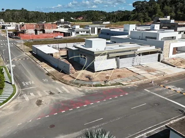 Casa 3 quartos e 5 banheiros, à venda, no bairro Nossa Senhora da Vitória em Ilhéus