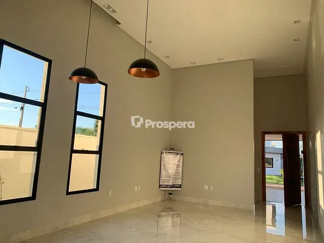 Casa com 382m² 3 quartos e 3 banheiros, à venda, no bairro Condomínio Residencial Gaudi em Anápolis