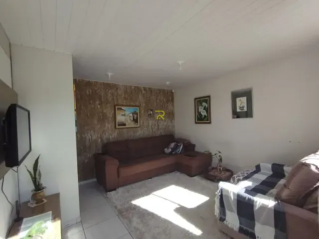 Casa com 250m² 3 quartos e 1 banheiro, à venda, no bairro Industrial em Guarapuava