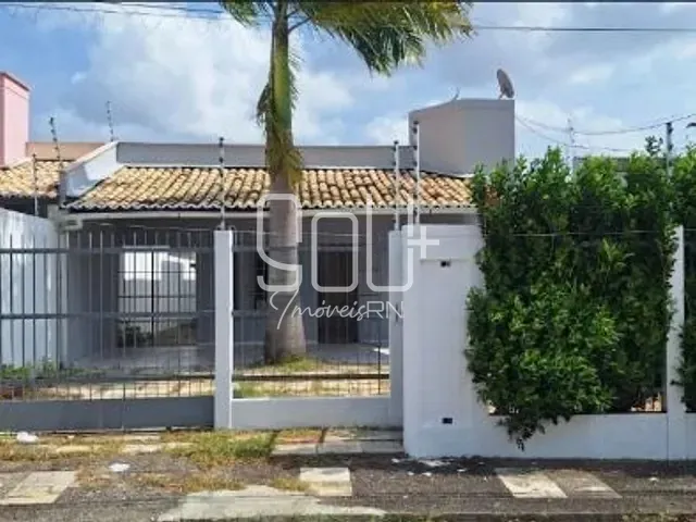 Casa com 270m² 3 quartos e 2 banheiros, à venda, no bairro Nova Parnamirim em Parnamirim
