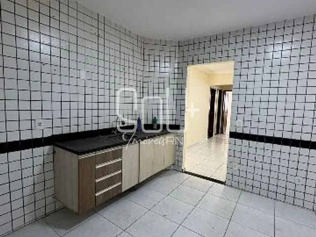 Casa com 270m² 3 quartos e 2 banheiros, à venda, no bairro Nova Parnamirim em Parnamirim