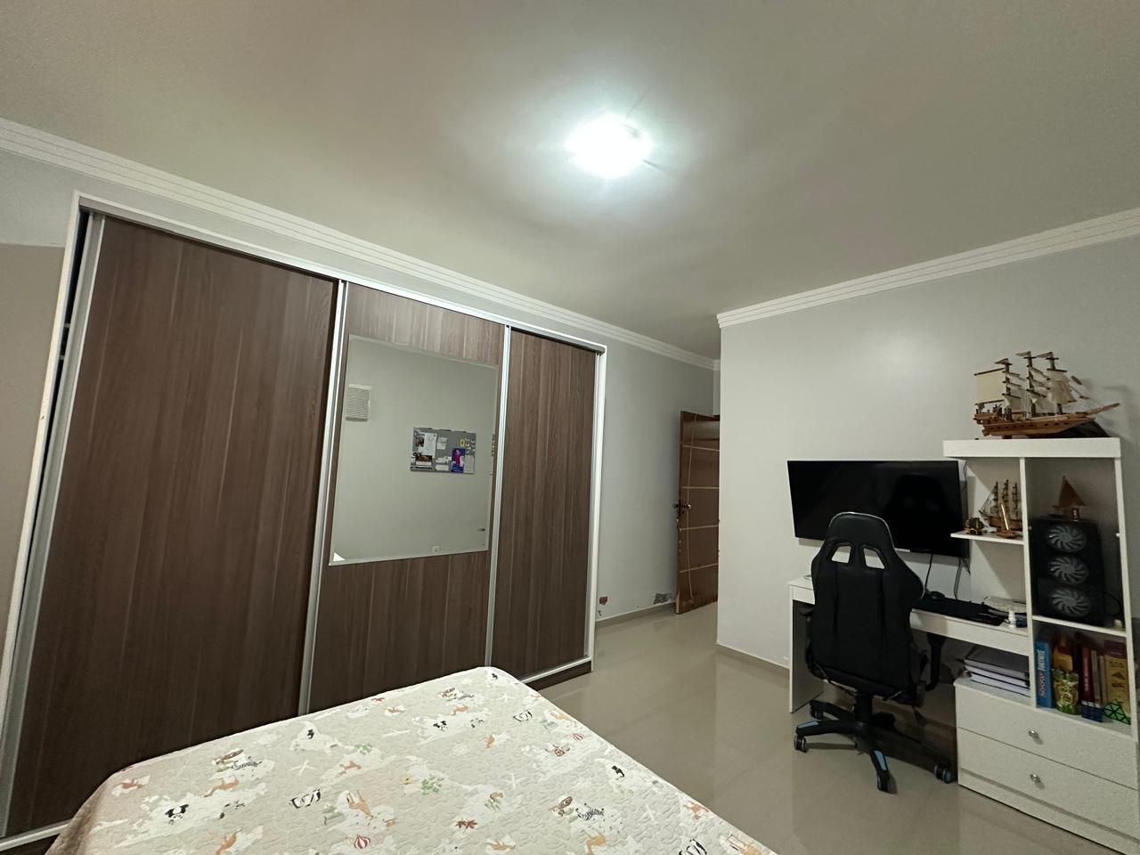 Casa, 4 quartos, 300 m² - Foto 27