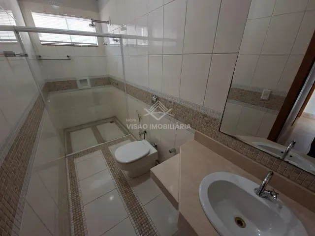 Casa com 780m² 4 quartos e 7 banheiros, para alugar, no bairro Jardim Maringá em Sinop
