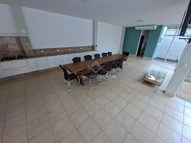 Casa com 780m² 4 quartos e 7 banheiros, para alugar, no bairro Jardim Maringá em Sinop