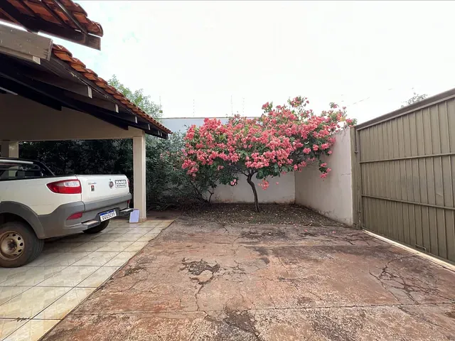 Casa com 360m² 3 quartos e 2 banheiros, à venda, no bairro Vila Nossa Senhora das Graças em Campo Grande
