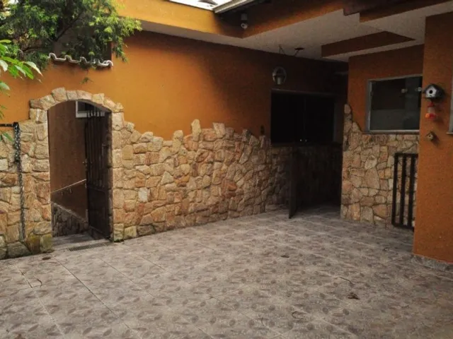 Casa 4 quartos e 2 banheiros, à venda, no bairro Vila Valparaíso em Santo André