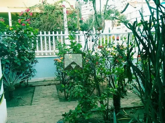 Casa com 245m² 5 quartos e 2 banheiros, à venda, no bairro Pe Pequeno em Niterói