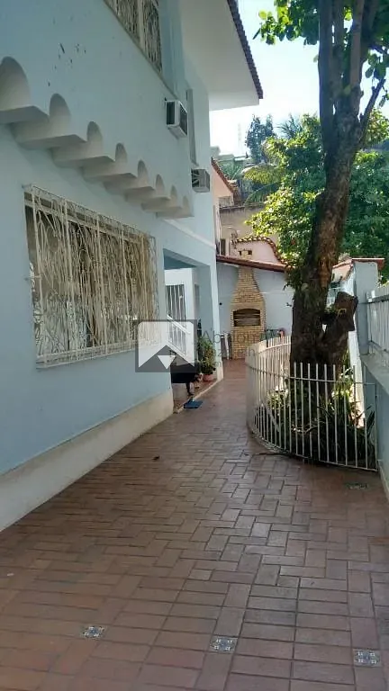 Casa, 5 quartos, 245 m² - Foto 3