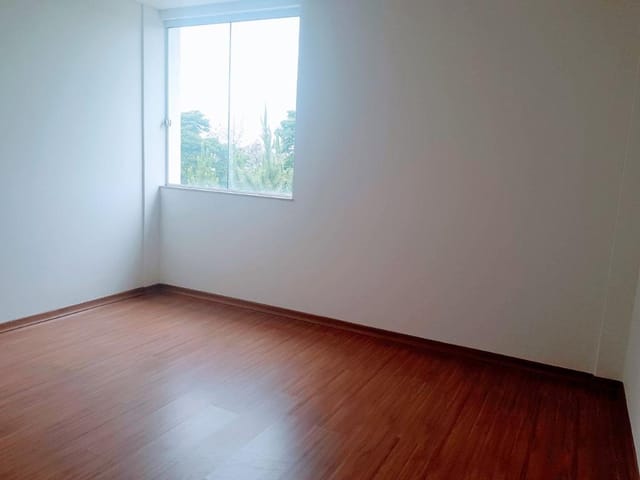 Casa 2 quartos e 3 banheiros, à venda, no bairro Parque Jardim da Serra em Juiz de Fora
