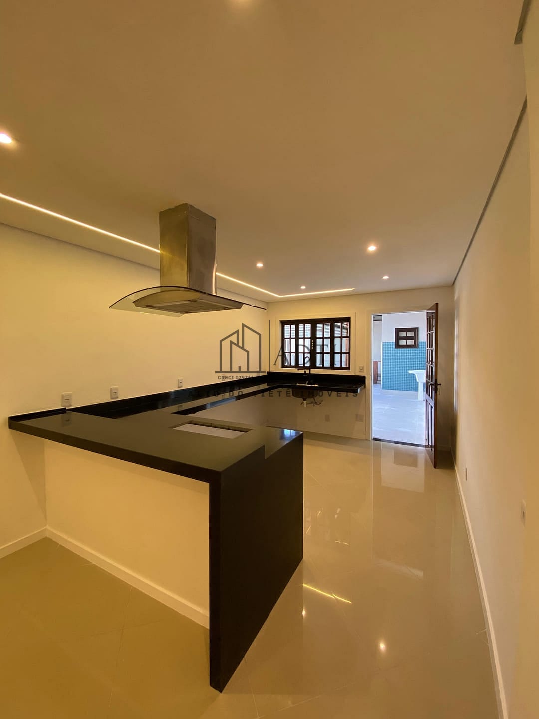 Casa, 3 quartos, 203 m² - Foto 2