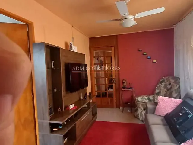 Casa com 150m² 4 quartos e 2 banheiros, à venda, no bairro Parque Granja Esperança em Cachoeirinha