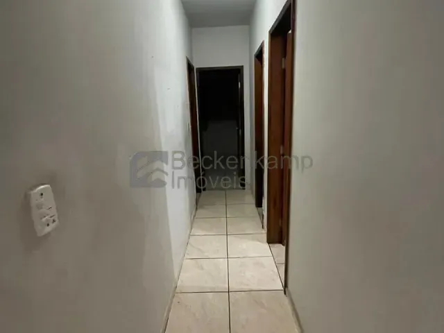 Casa 2 quartos e 2 banheiros, para alugar, no bairro Jardim Belvedere em Volta Redonda