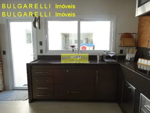 Casa com 720m² 5 quartos e 6 banheiros, à venda, no bairro Ceramica Ibetel em Jundiaí