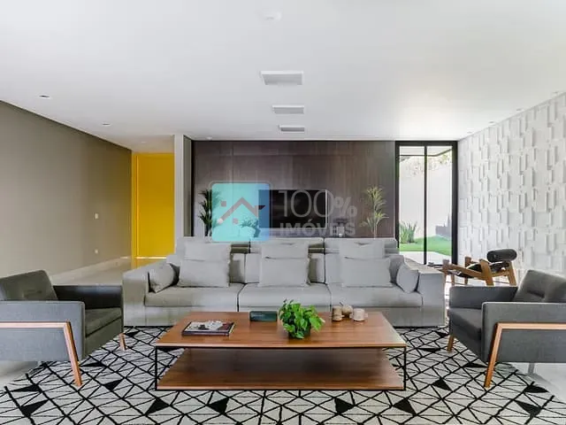 Casa com 3000m² 4 quartos e 5 banheiros, à venda ou para alugar, no bairro Chácaras Catagua em Taubaté