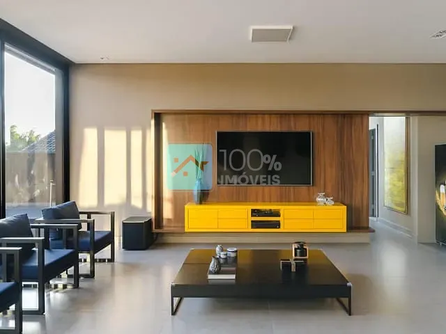 Casa com 3000m² 4 quartos e 5 banheiros, à venda ou para alugar, no bairro Chácaras Catagua em Taubaté
