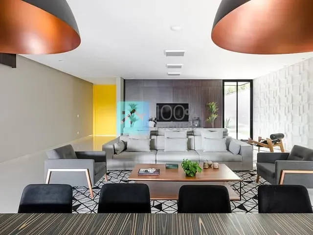 Casa com 3000m² 4 quartos e 5 banheiros, à venda ou para alugar, no bairro Chácaras Catagua em Taubaté