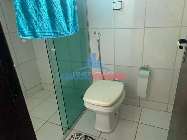 Casa 4 quartos e 1 banheiro, à venda, no bairro Centro em Barra Mansa