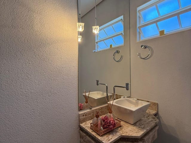 Casa com 420m² 3 quartos e 2 banheiros, à venda, no bairro Residencial Paraíso em Franca