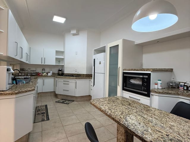 Casa com 420m² 3 quartos e 2 banheiros, à venda, no bairro Residencial Paraíso em Franca