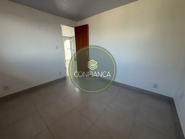 Casa 2 quartos e 1 banheiro, para alugar, no bairro Jardim Vitória em Belo Horizonte