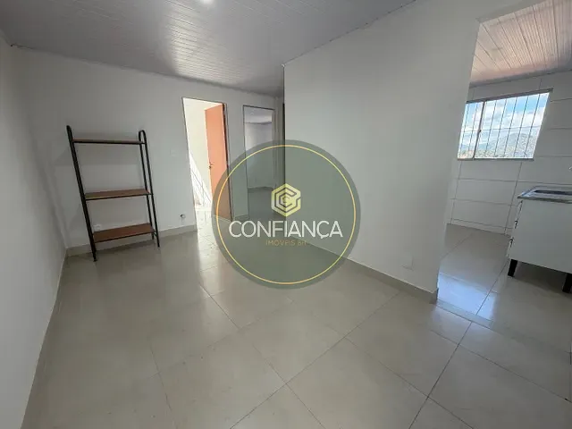 Casa 2 quartos e 1 banheiro, para alugar, no bairro Jardim Vitória em Belo Horizonte