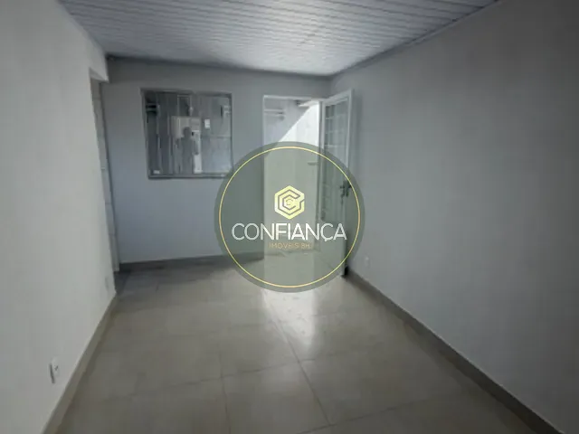 Casa 2 quartos e 1 banheiro, para alugar, no bairro Jardim Vitória em Belo Horizonte
